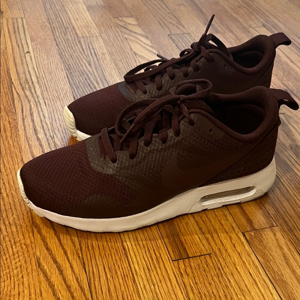 Nike Women’s Burgundy Sneakers
